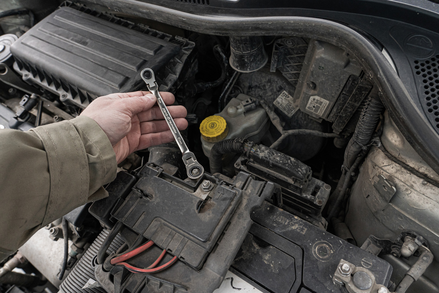 Ключ трещоточный шарнирный двусторонний 8×10 мм