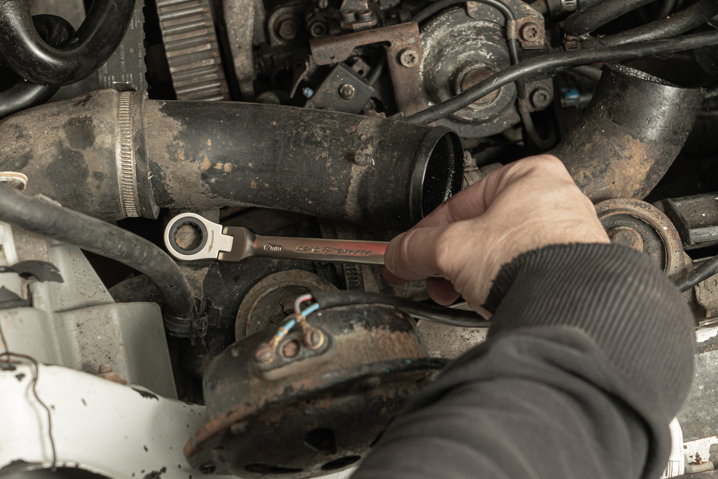 Ключ трещоточный шарнирный двусторонний 12×13 мм